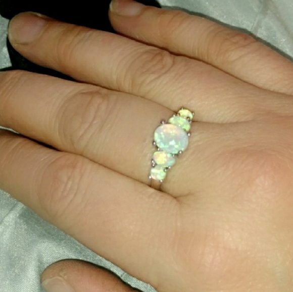 Opal ring - Picture 2 of 4